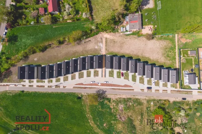 Prodej rodinného domu, Pečky - Velké Chvalovice, Za Statkem, 166 m2