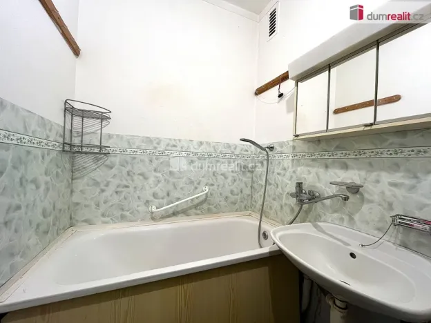 Prodej bytu 3+1, Habartov, Švermova, 53 m2