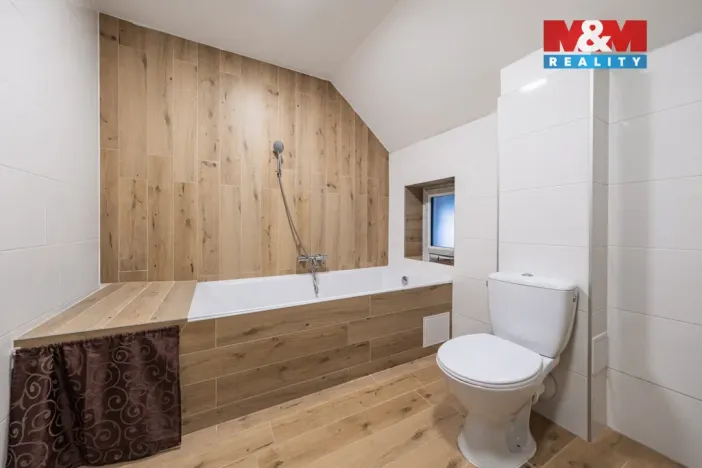 Prodej rodinného domu, Jehnědí, 189 m2