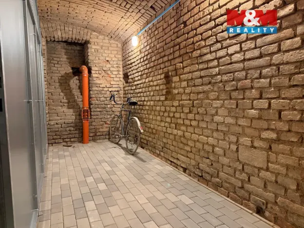 Pronájem skladu, Praha - Holešovice, Letenské náměstí, 6 m2