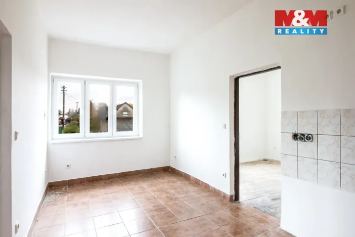 Prodej bytu 2+1, Újezd pod Troskami, 65 m2