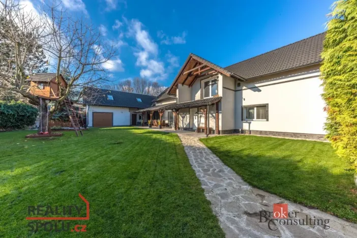 Prodej rodinného domu, Zlonín, U Rybníka, 291 m2