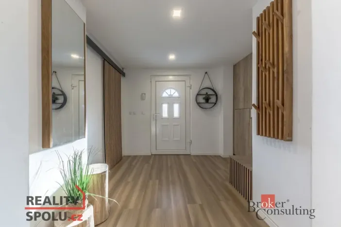 Prodej rodinného domu, Zlonín, U Rybníka, 291 m2