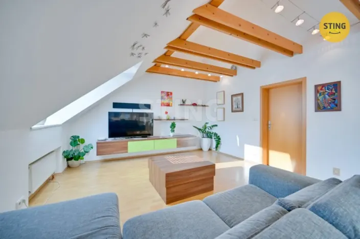 Prodej komerční nemovitosti, Zlín, Kvítková, 609 m2