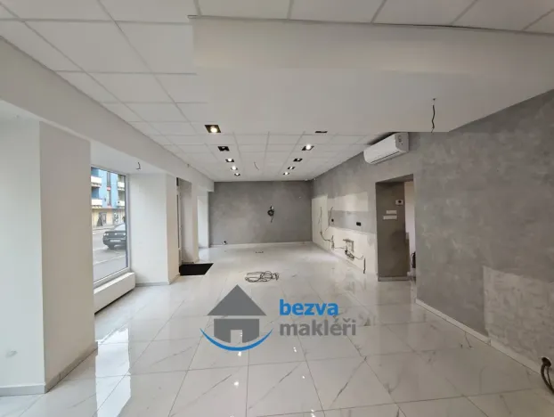 Pronájem obchodního prostoru, Pardubice, Jana Palacha, 100 m2