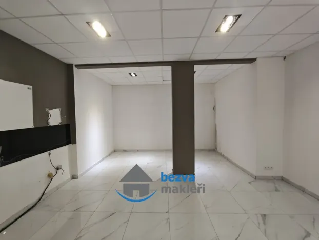 Pronájem obchodního prostoru, Pardubice, Jana Palacha, 100 m2