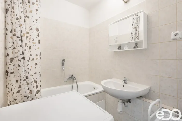 Prodej bytu 2+1, Luštěnice - Zelená, 50 m2