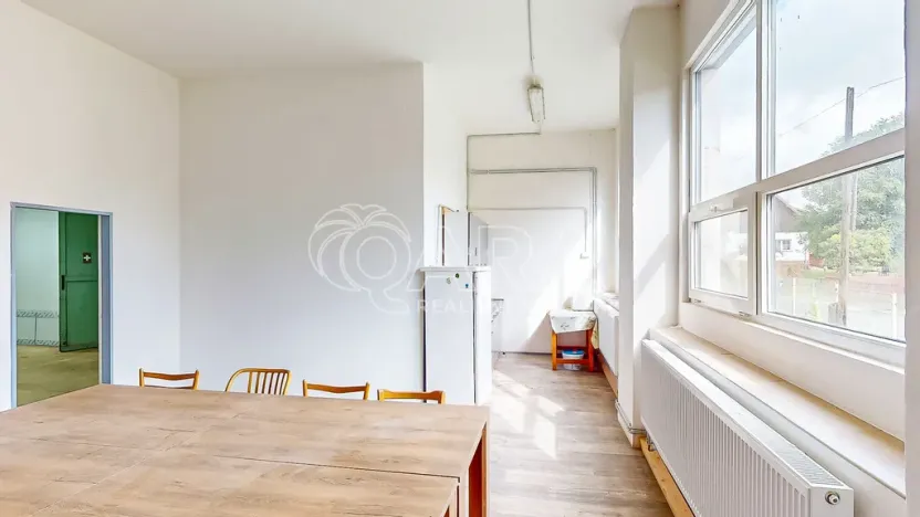 Pronájem skladu, Luby, 1700 m2