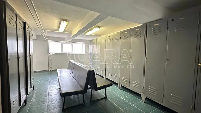 Pronájem skladu, Luby, 1700 m2