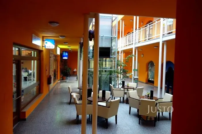 Pronájem obchodního prostoru, Písek, Havlíčkovo nám., 75 m2