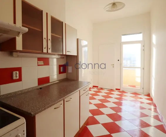 Pronájem bytu 3+1, Praha, Francouzská, 100 m2