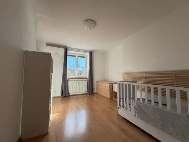 Pronájem bytu 2+kk, Praha, 28. pluku, 58 m2