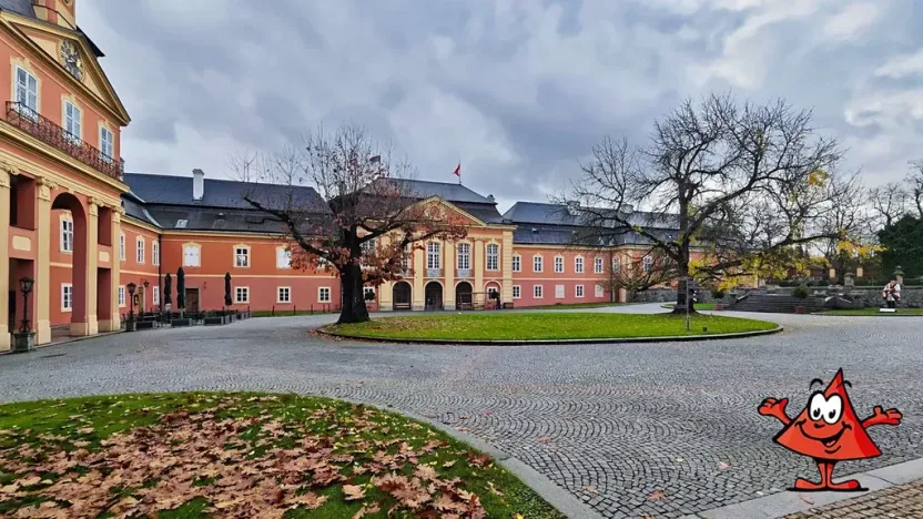 Pronájem restaurace, Dobříš, náměstí Svobody, 419 m2