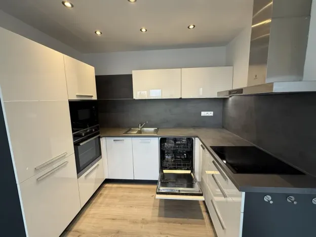 Pronájem bytu 2+kk, Pardubice - Zelené Předměstí, Pod Vinicí, 64 m2