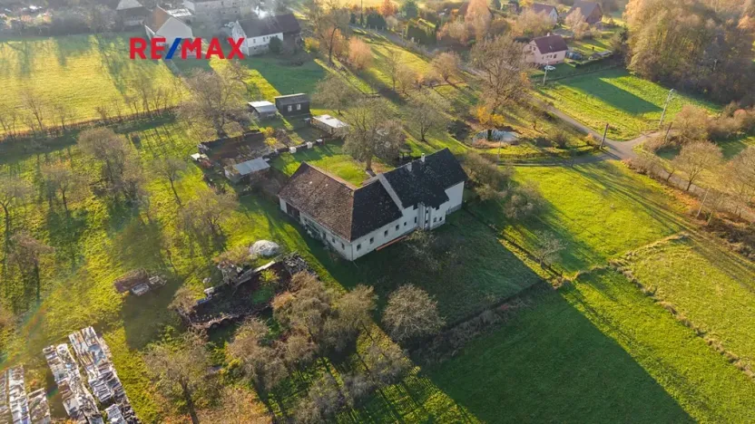 Prodej rodinného domu, Provodín, 290 m2