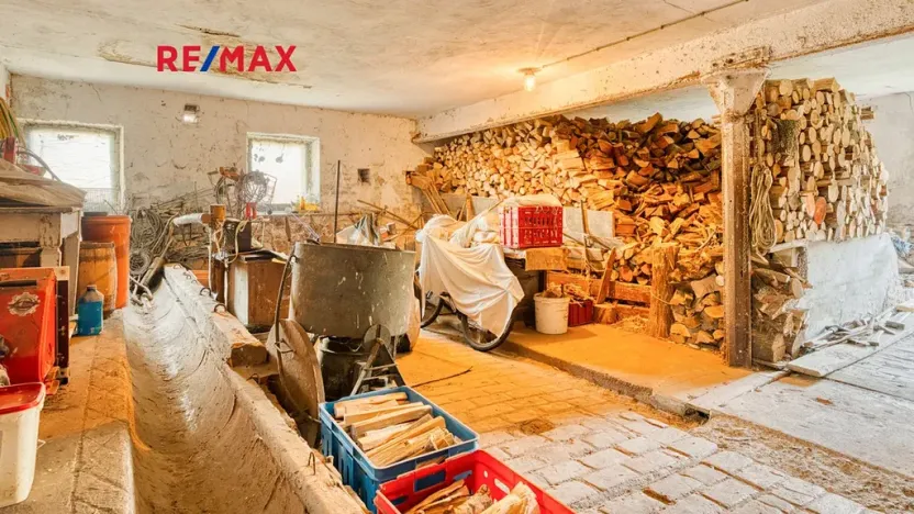 Prodej rodinného domu, Provodín, 290 m2