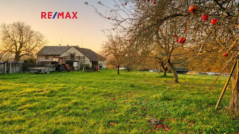 Prodej rodinného domu, Provodín, 290 m2