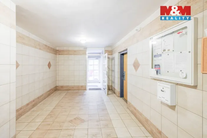 Pronájem bytu 1+kk, Praha - Hlubočepy, Pivcova, 29 m2