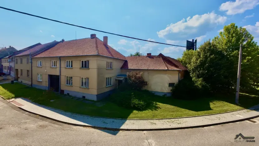 Prodej rodinného domu, Drysice, 349 m2