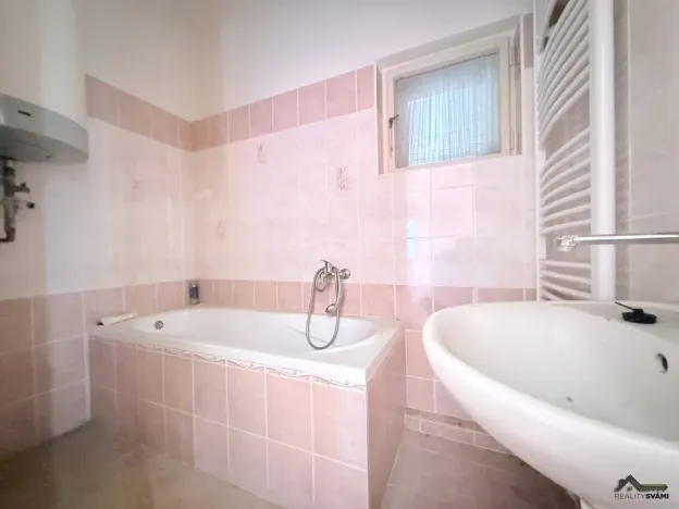 Prodej rodinného domu, Drysice, 349 m2