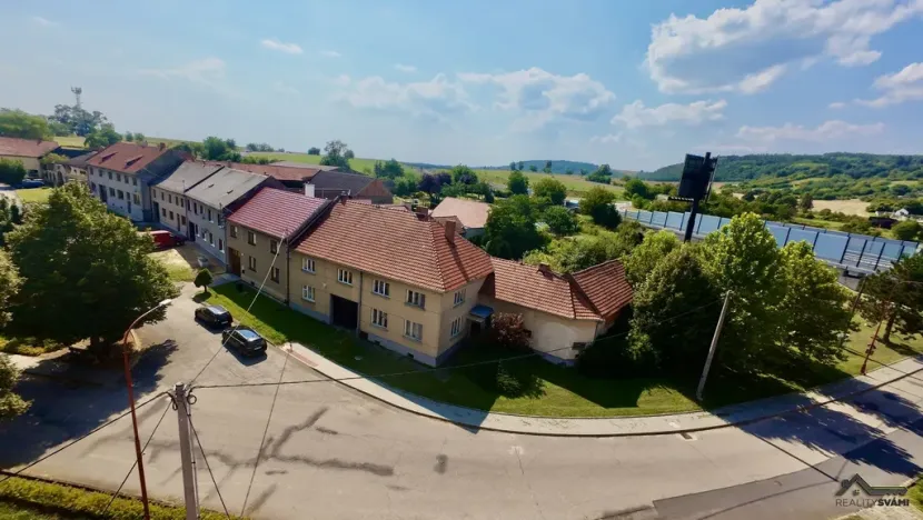 Prodej rodinného domu, Drysice, 349 m2