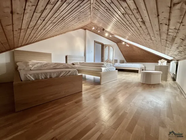 Prodej rodinného domu, Baška, 420 m2