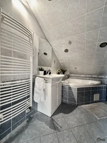 Prodej rodinného domu, Baška, 420 m2