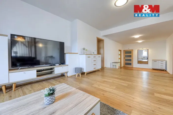 Pronájem bytu 3+1, Plzeň - Jižní Předměstí, Erbenova, 140 m2