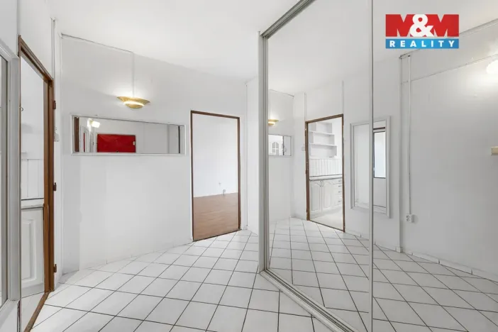 Prodej bytu 2+1, Ústí nad Labem - Severní Terasa, Glennova, 62 m2