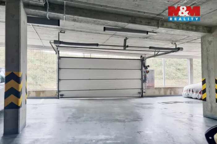 Prodej garážového stání, Praha, Čerpadlová, 33 m2