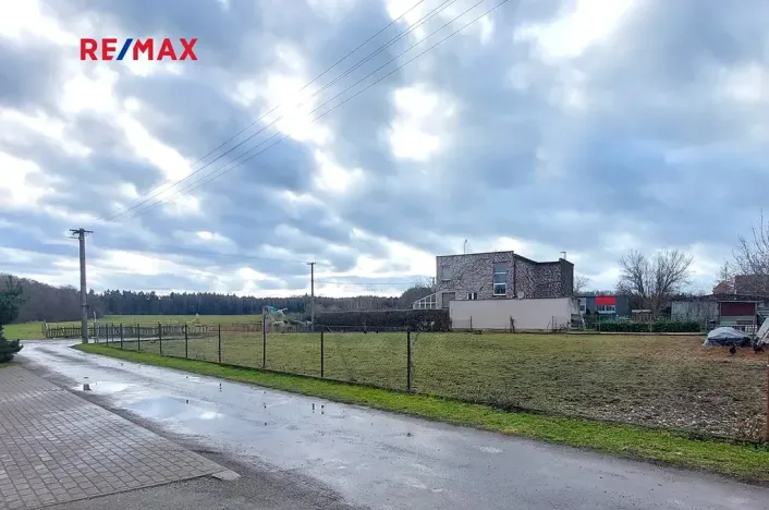 Prodej pozemku pro bydlení, Svojšice, 946 m2