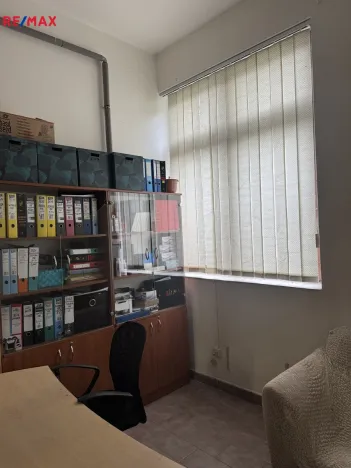 Prodej kanceláře, Zlín - Louky, Chlumská, 600 m2
