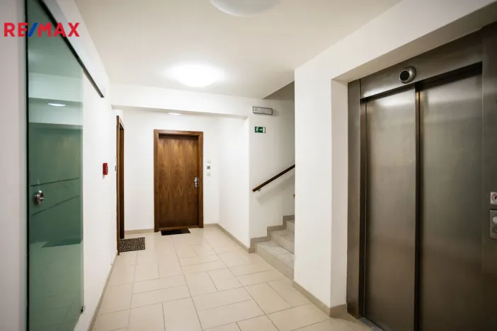 Prodej bytu 2+kk, Karlovy Vary, Libušina, 51 m2