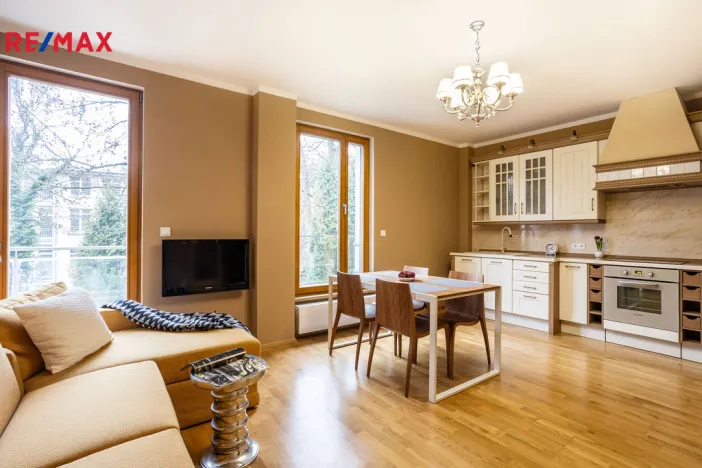 Prodej bytu 2+kk, Karlovy Vary, Libušina, 51 m2