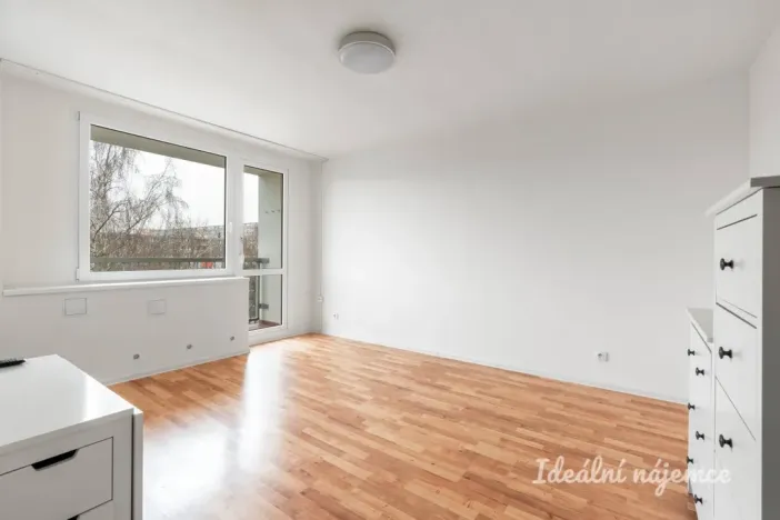 Pronájem bytu 1+kk, Praha - Střížkov, Českolipská, 26 m2