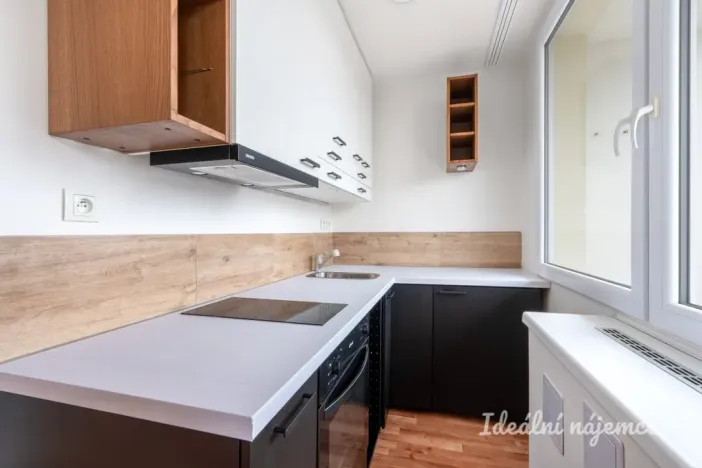 Pronájem bytu 1+kk, Praha - Střížkov, Českolipská, 26 m2