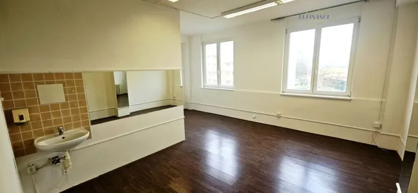 Pronájem kanceláře, Kralupy nad Vltavou, Nerudova, 44 m2