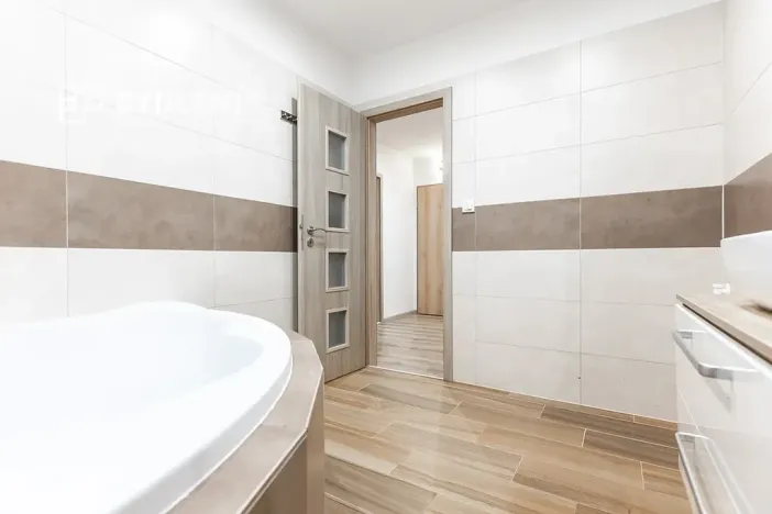 Pronájem bytu 3+kk, Teplice, Trnovanská, 71 m2