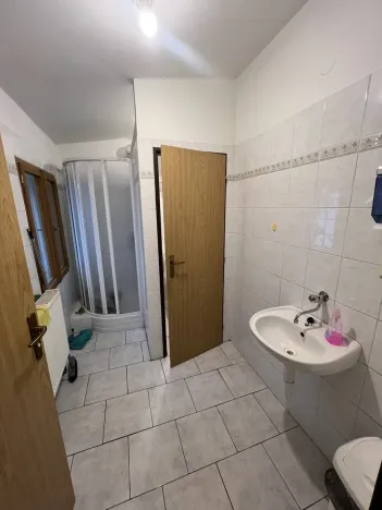 Pronájem obchodního prostoru, Pardubice, Bělobranské náměstí, 191 m2