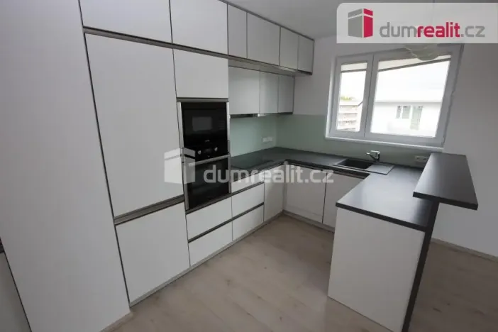 Pronájem bytu 4+kk, Praha - Háje, Jurkovičova, 94 m2