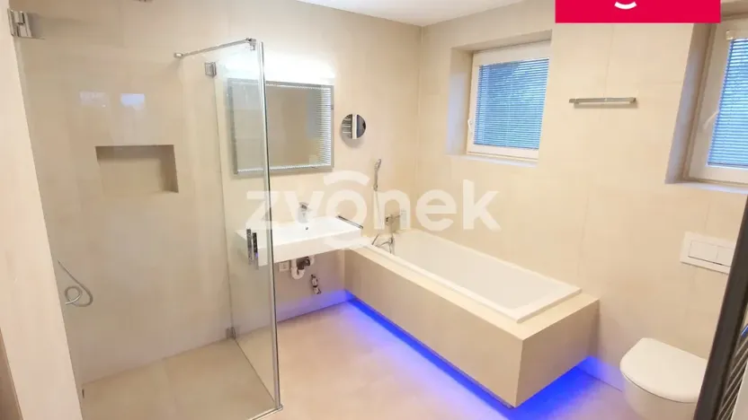 Pronájem rodinného domu, Zlín - Kostelec, Lešenská, 150 m2