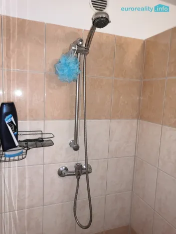 Pronájem bytu 2+1, Karlovy Vary, Kpt. Jaroše, 52 m2