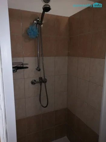 Pronájem bytu 2+1, Karlovy Vary, Kpt. Jaroše, 52 m2