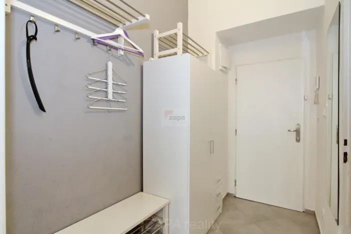 Pronájem bytu 2+kk, Praha - Smíchov, Grafická, 42 m2