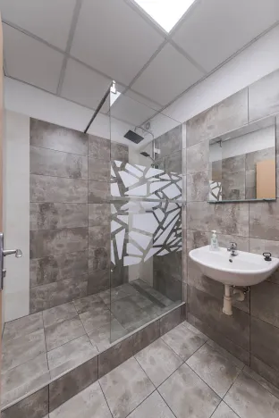 Pronájem kanceláře, Ostrava - Moravská Ostrava, Pohraniční, 90 m2