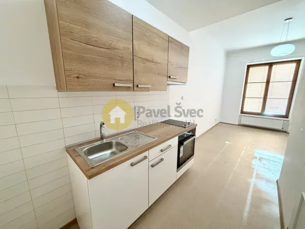 Pronájem bytu 1+kk, Strakonice - Strakonice I, Velké náměstí, 21 m2