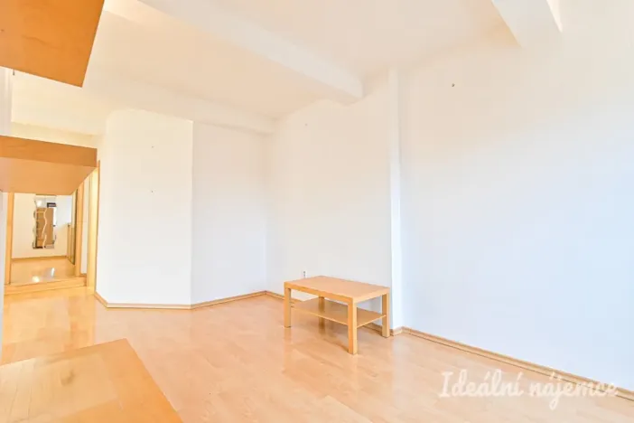 Pronájem bytu 2+kk, Brno, Burešova, 47 m2