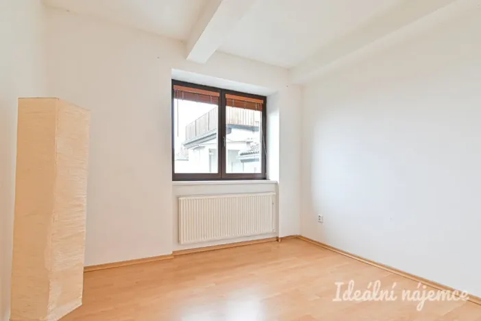 Pronájem bytu 2+kk, Brno, Burešova, 47 m2