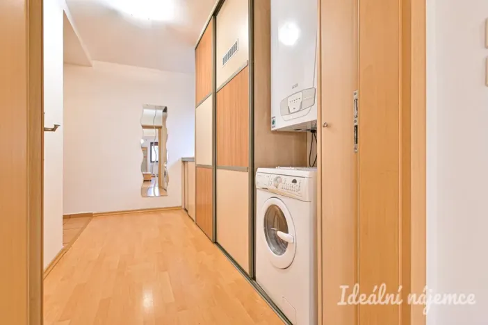 Pronájem bytu 2+kk, Brno, Burešova, 47 m2