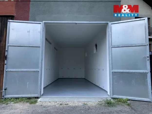 Pronájem garáže, Ostrava, V Závětří, 25 m2